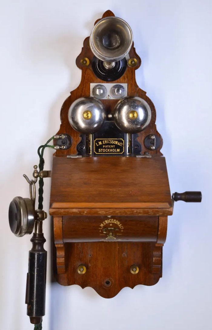 305.jpg (11847 bytes)