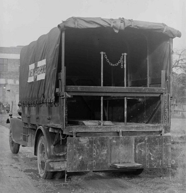 Morris - 30cwt GPO covered wagon -1935
